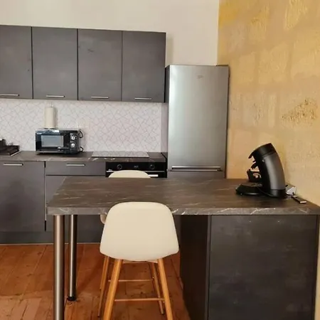 Apartment 4- Hypercentre, Free Parking, Clim, Wifi, Netflix
