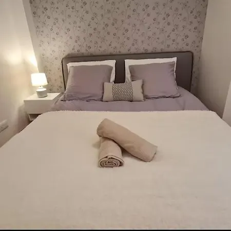 4- Hypercentre, Free Parking, Clim, Wifi, Netflix